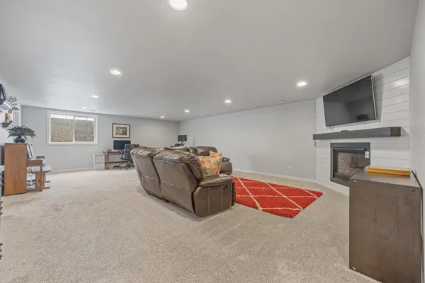 $597,900 | 3037 Prairie Farms Circle South, Fargo, ND 58104
