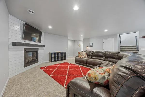 $597,900 | 3037 Prairie Farms Circle South, Fargo, ND 58104