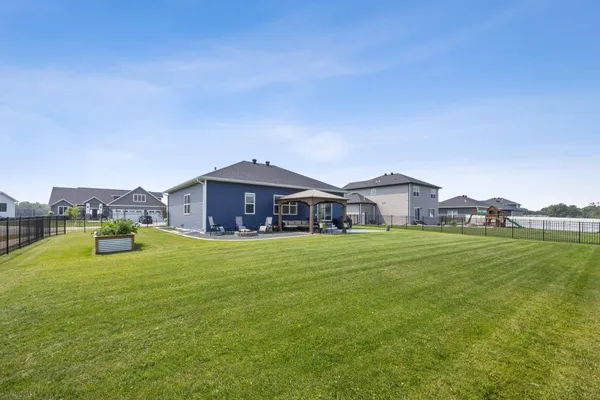 $597,900 | 3037 Prairie Farms Circle South, Fargo, ND 58104