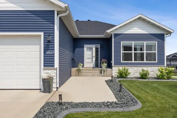 $597,900 | 3037 Prairie Farms Circle South, Fargo, ND 58104
