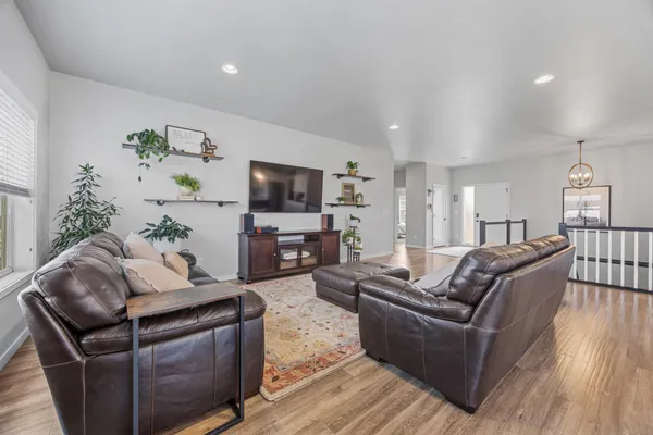$597,900 | 3037 Prairie Farms Circle South, Fargo, ND 58104