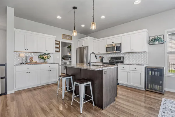 $597,900 | 3037 Prairie Farms Circle South, Fargo, ND 58104