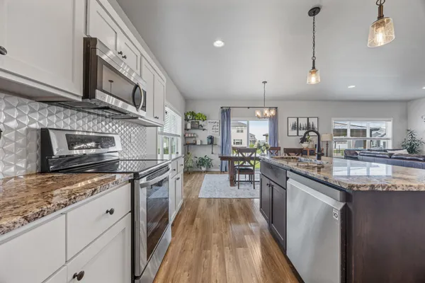 $597,900 | 3037 Prairie Farms Circle South, Fargo, ND 58104