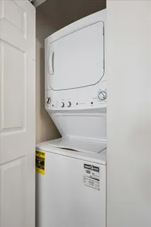 $335,000 | 2531 North Talman Avenue, Unit 1W, Chicago, IL 60647
