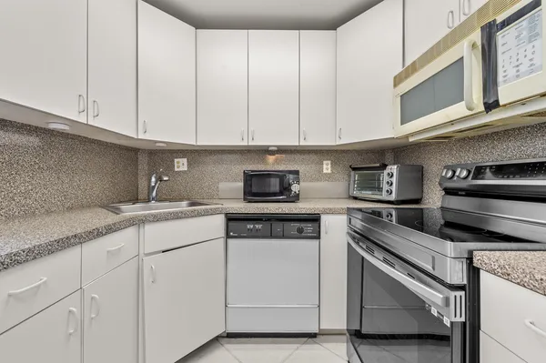 $1,600 | 344 Piedmont Trail, Delray Beach, FL 33484