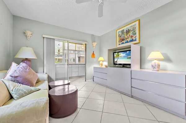 $1,600 | 344 Piedmont Trail, Delray Beach, FL 33484