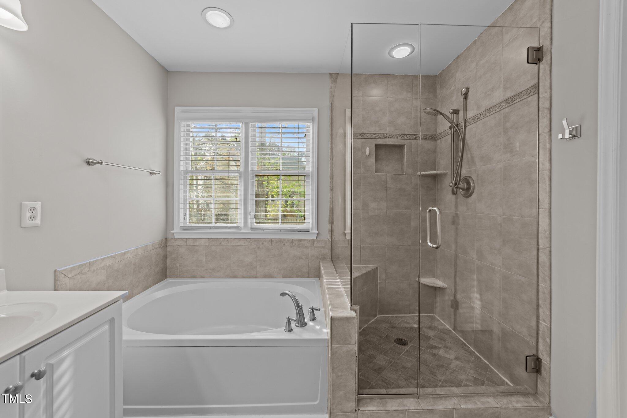 5301 Tilford Lane Raleigh, NC 27613 - Photo 28 of 42 24-web-or-mls-3D5A1208