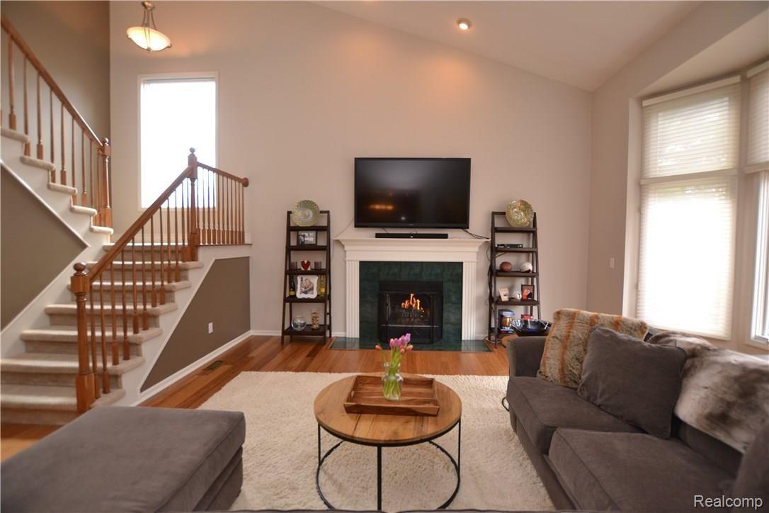 854 Dakota Court Rochester, MI 48307 - Photo 6 of 32 Great Room Fireplace