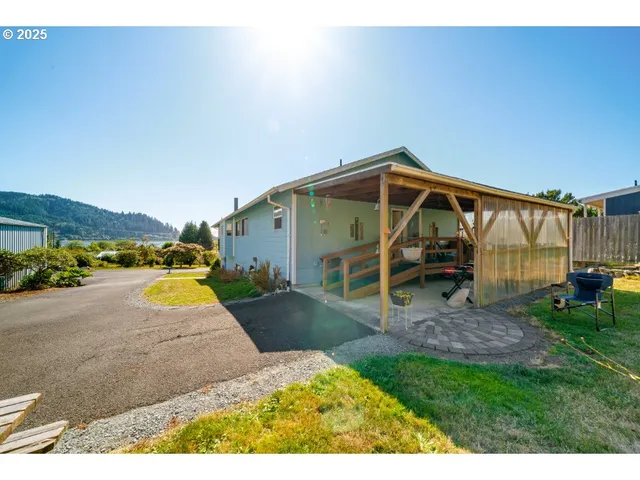 a view of outdoor space yard and patio
