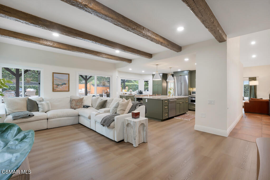 12208 Cherry Grove Street Moorpark, CA 93021 - Photo 17 of 85 12208 Cherry Grove St-HsHProd-28