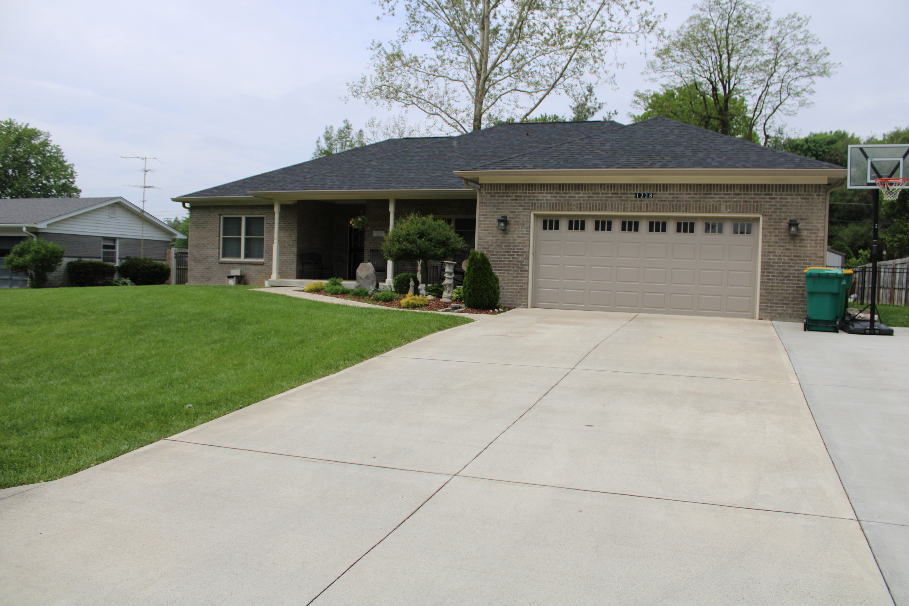 1228 Bluff Road Plainfield, IN 46168 - Photo 2 of 30