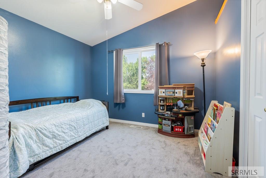 2755 Ridgecrest Drive Idaho Falls, ID 83404 - Photo 28 of 48