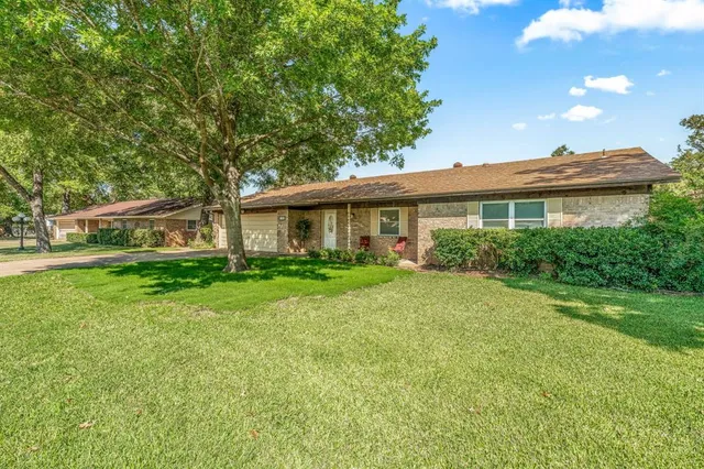 $349,900 | 1003 Royal Lane, Graham, TX 76450