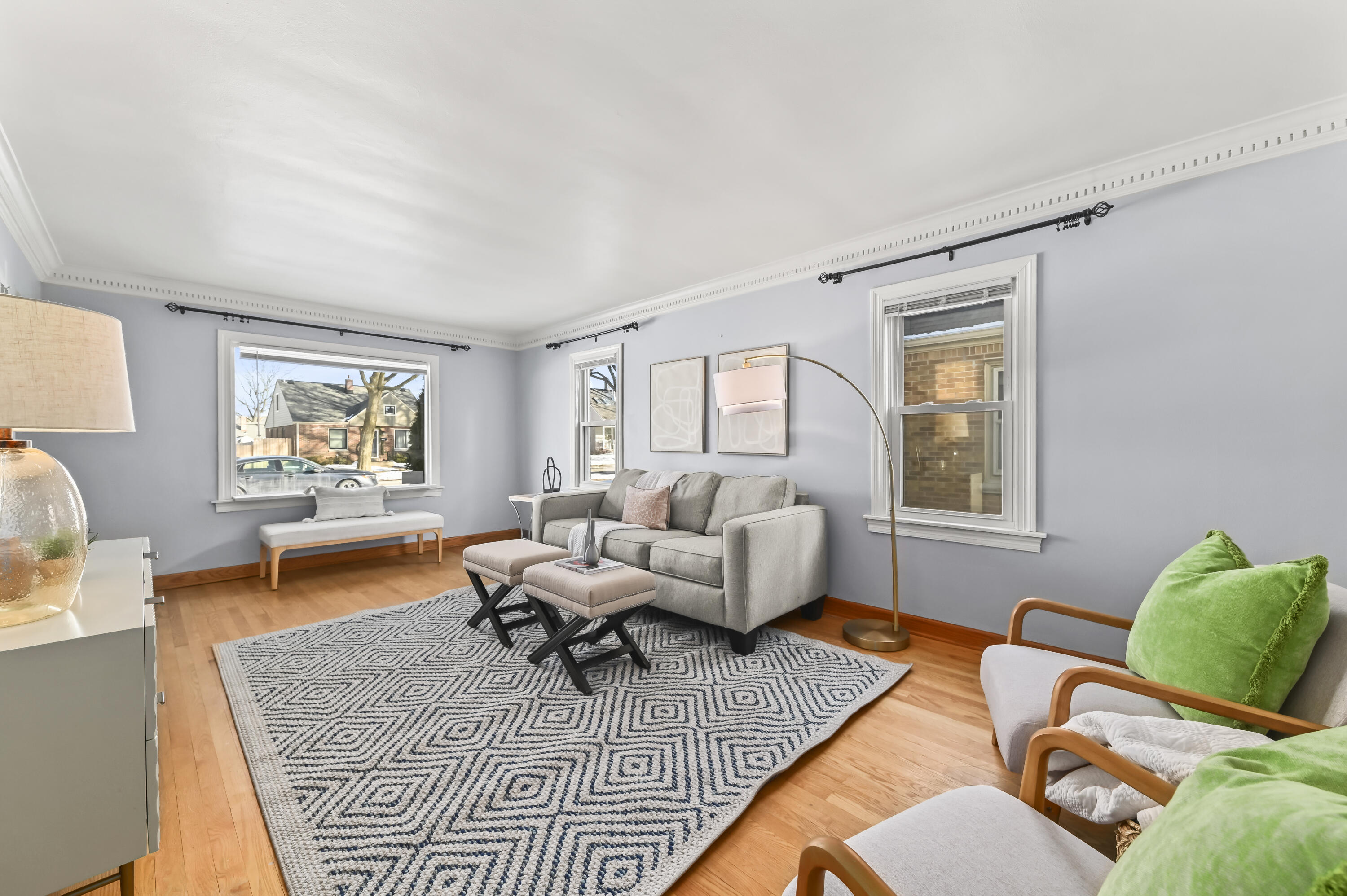 2873 North 83rd Street Milwaukee, WI 53222 - Photo 6 of 26 Great Natural Light