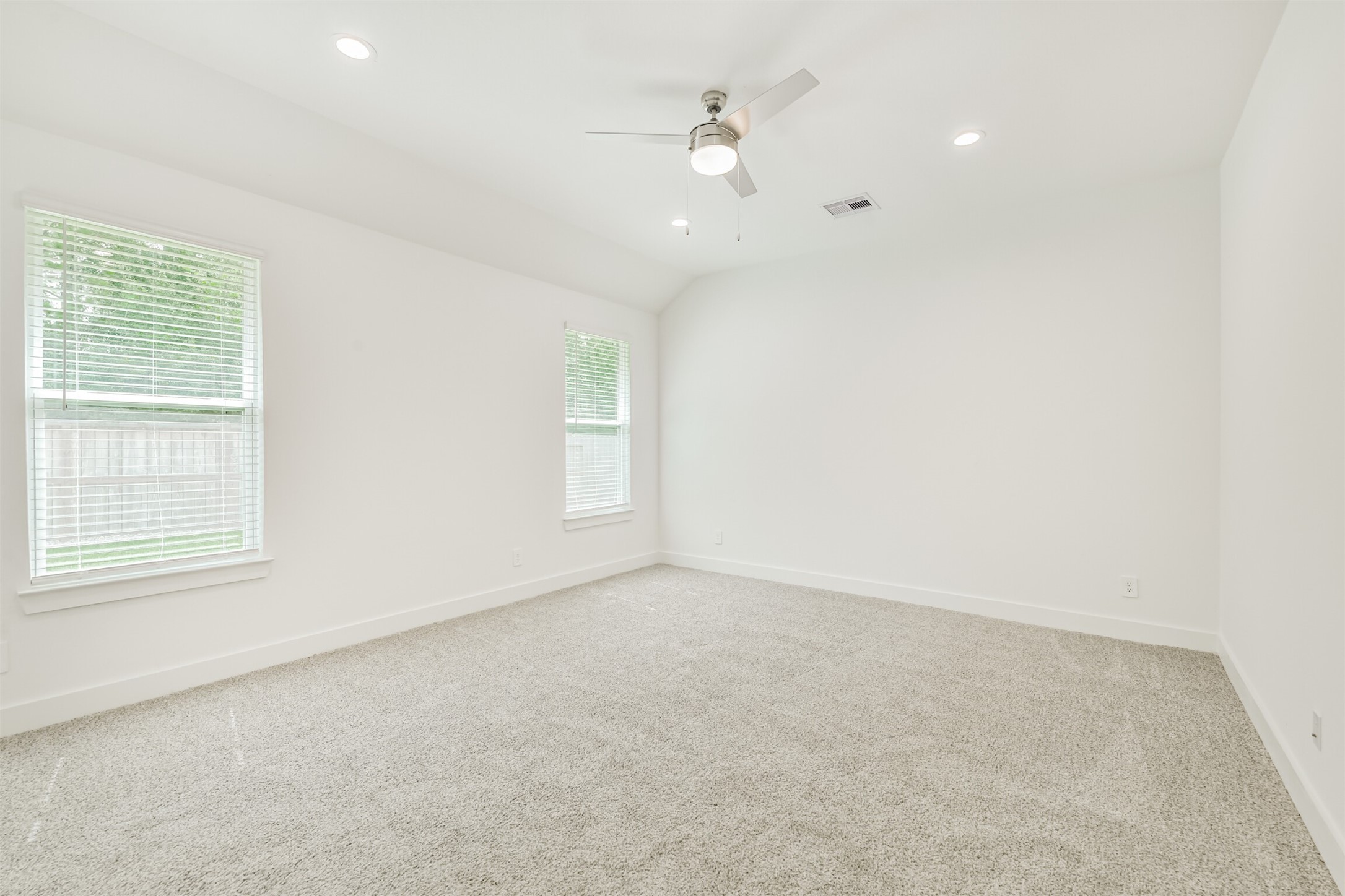 218 Springfield Terrace Drive Conroe, TX 77304 - Photo 32 of 39
