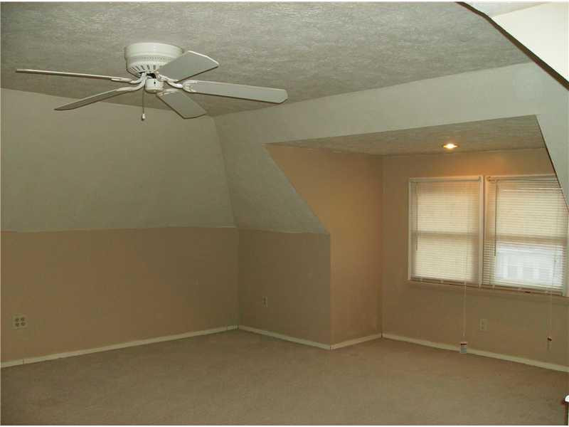 419 Ohio Avenue Rochester, PA 15074 - Photo 15 of 25 Bedroom. ~Large Bedroom!!~