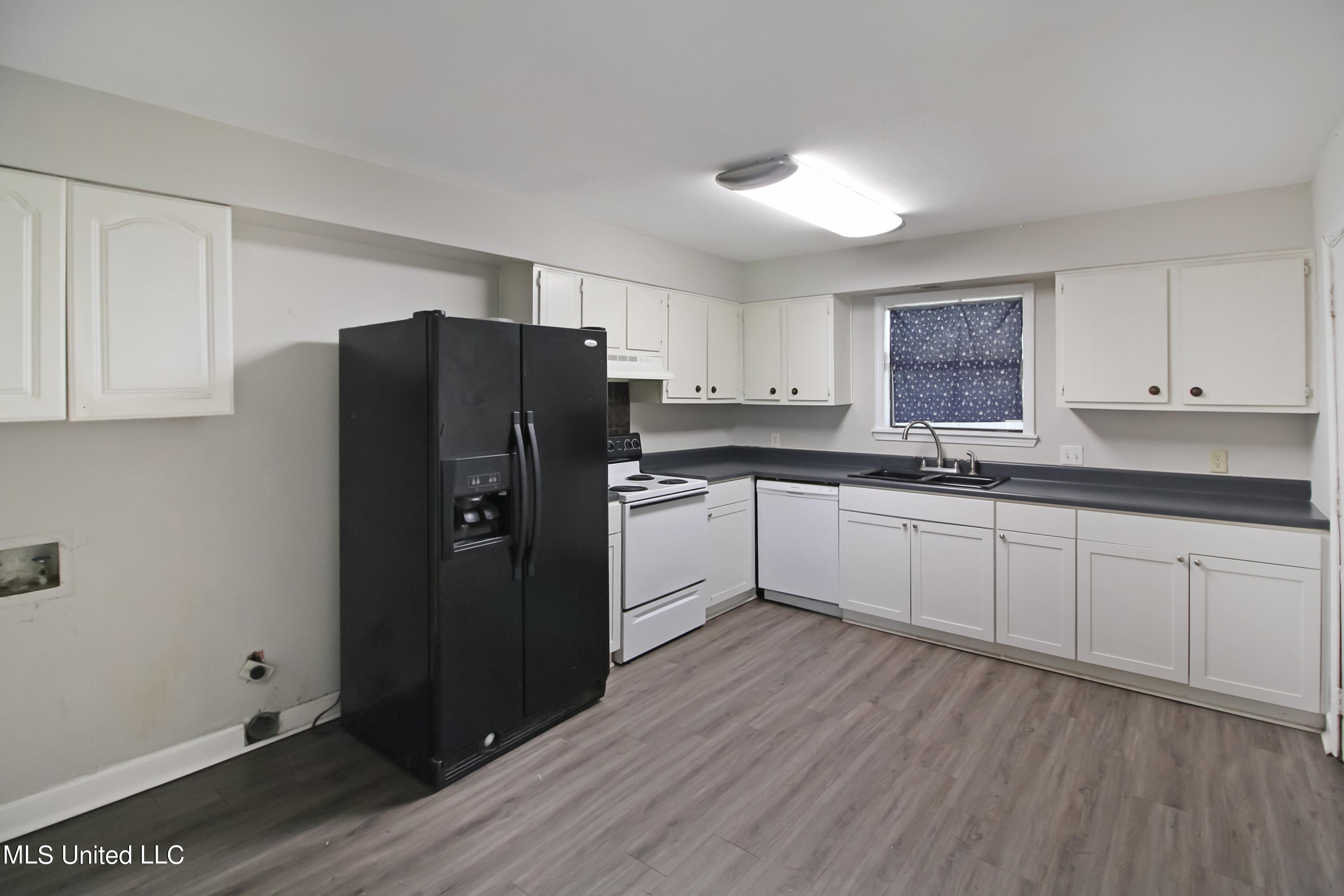 1013 Windrose Drive Brandon, MS 39047 - Photo 9 of 26 IMG_4857