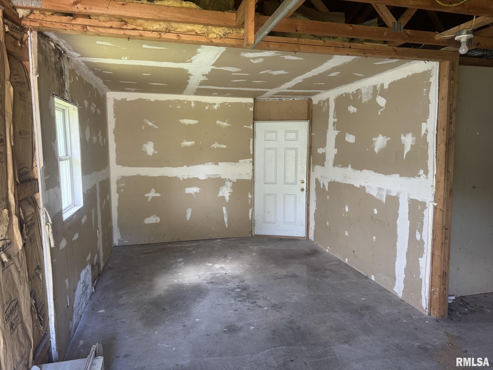 2805 South 15th Street Springfield, IL 62703 - Photo 12 of 17