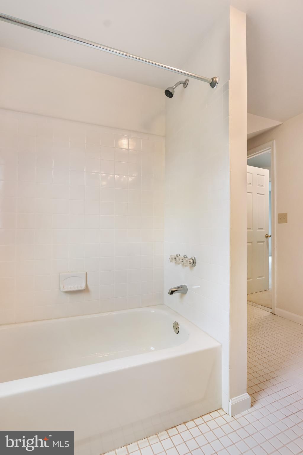 3102 Rices Lane Baltimore, MD 21244 - Photo 18 of 30 Hall Bath w/tub/shower combo