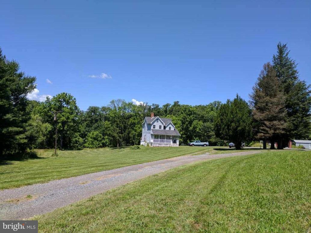 3102 Rices Lane Baltimore, MD 21244 - Photo 21 of 30 Front view of house from driveway