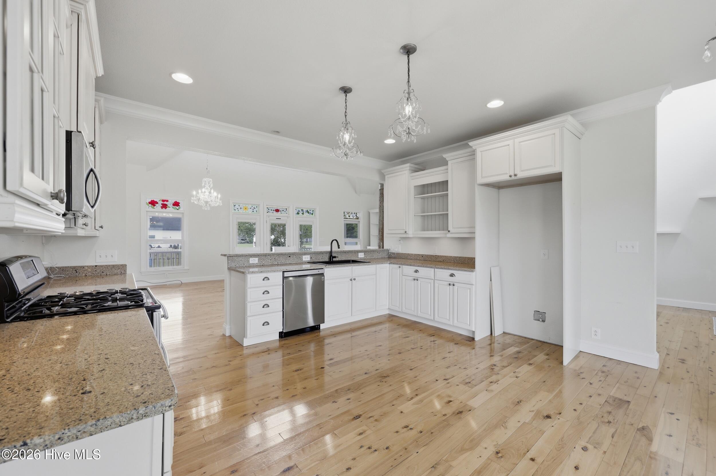 103 Bunch Road Aydlett, NC 27916 - Photo 5 of 72 Kitchen