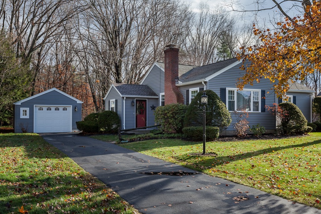 55 Glenvale Street Springfield, MA 01119 - Photo 1 of 29 Gallery Image 1
