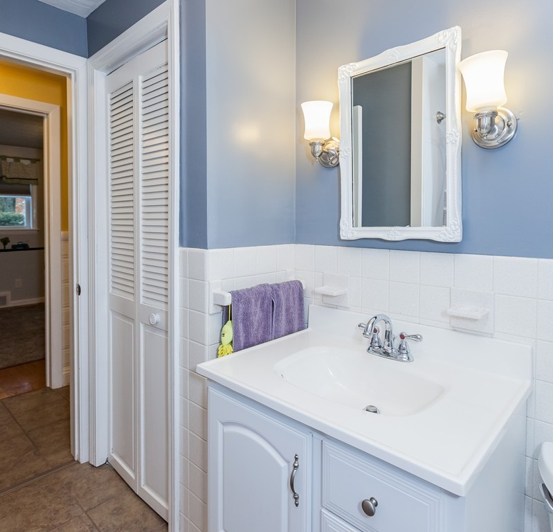 55 Glenvale Street Springfield, MA 01119 - Photo 19 of 29 Gallery Image 19