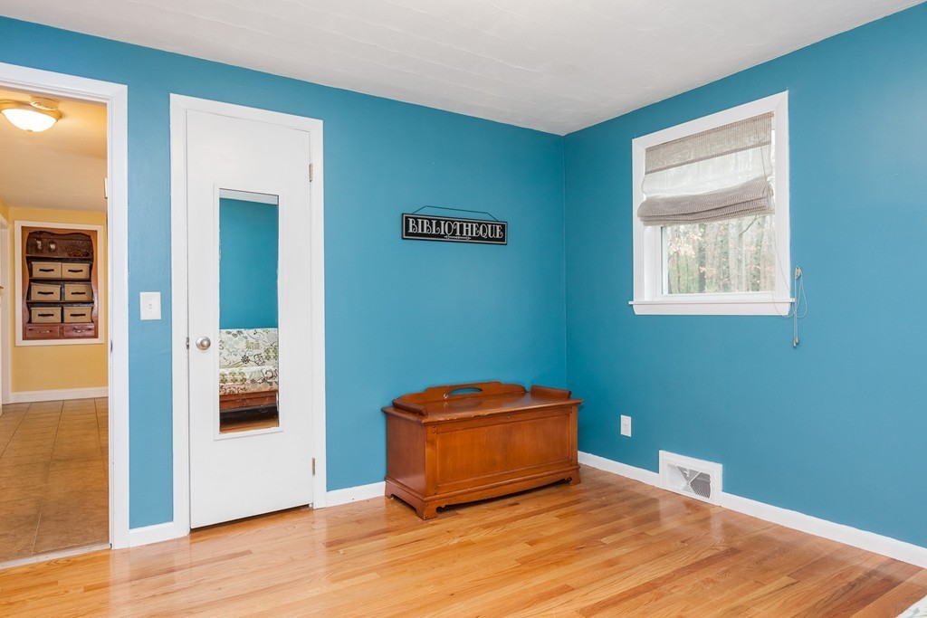 55 Glenvale Street Springfield, MA 01119 - Photo 21 of 29 Gallery Image 21