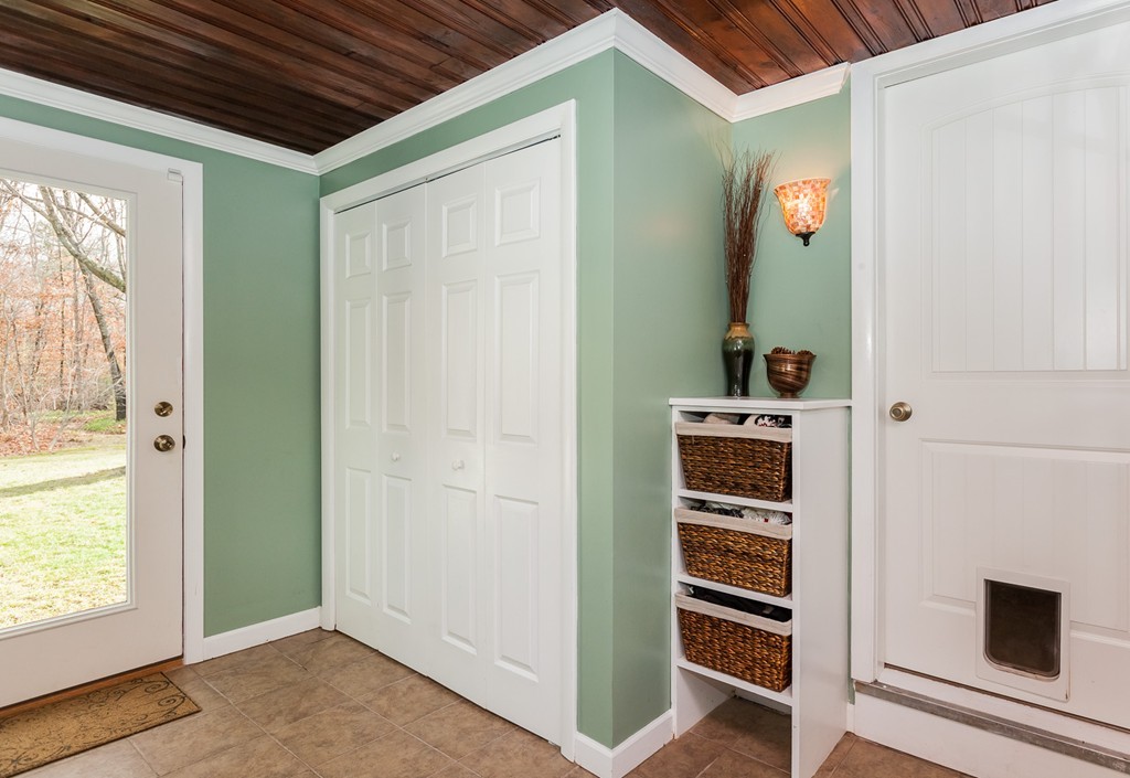 55 Glenvale Street Springfield, MA 01119 - Photo 7 of 29 Gallery Image 7