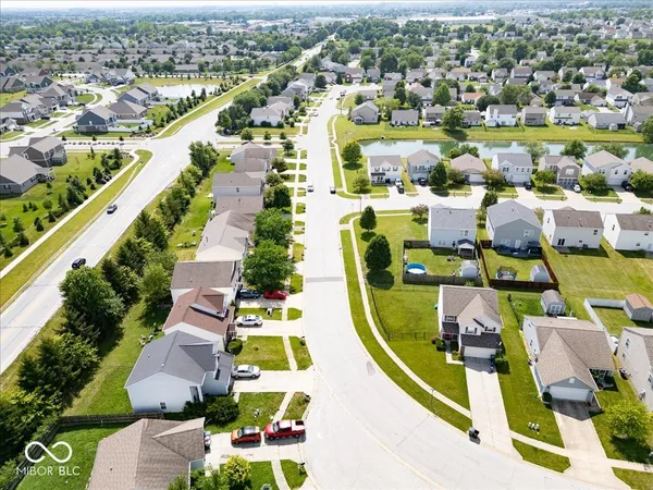 $325,000 | 951 Curlew Lane, Greenwood, IN 46143