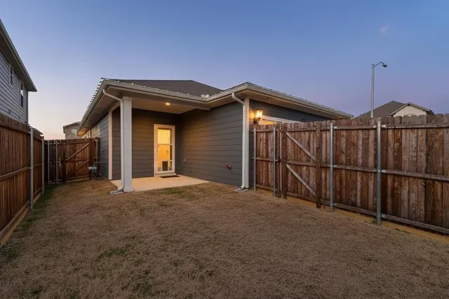 $2,430 | 2927 Brittlebush Drive, Fort Worth, TX 76108