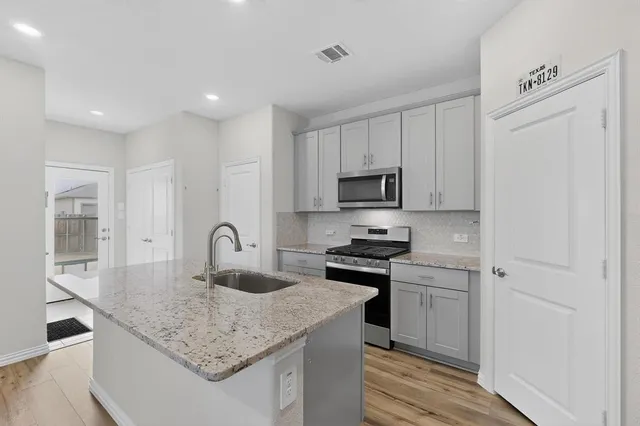 $2,430 | 2927 Brittlebush Drive, Fort Worth, TX 76108