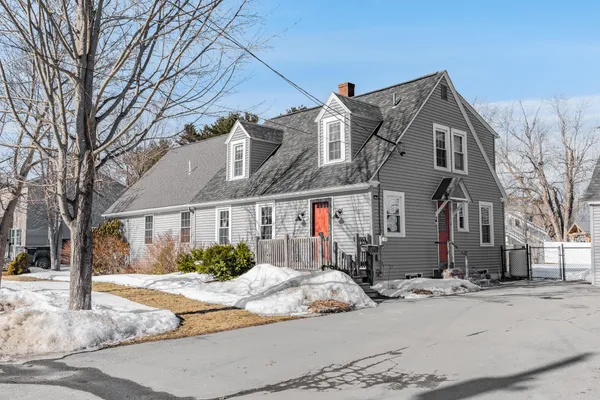 $479,000 | 15 Fairfax Street, Bangor, ME 04401