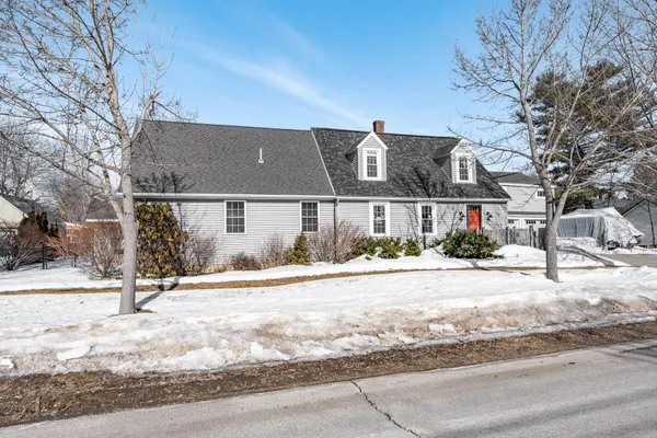 $479,000 | 15 Fairfax Street, Bangor, ME 04401