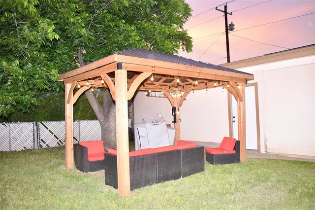 $244,000 | 1900 South Walnut Street, Brady, TX 76825