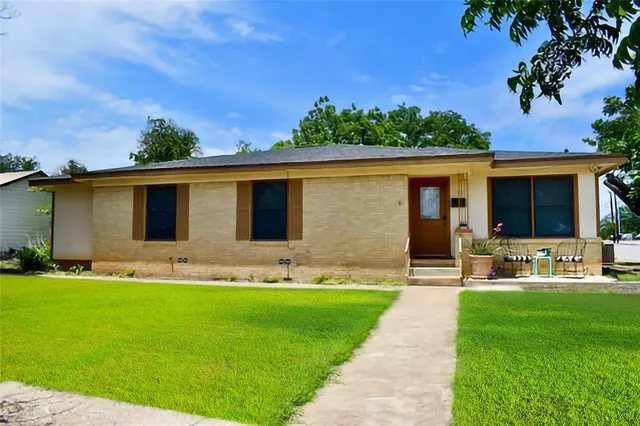 $244,000 | 1900 South Walnut Street, Brady, TX 76825
