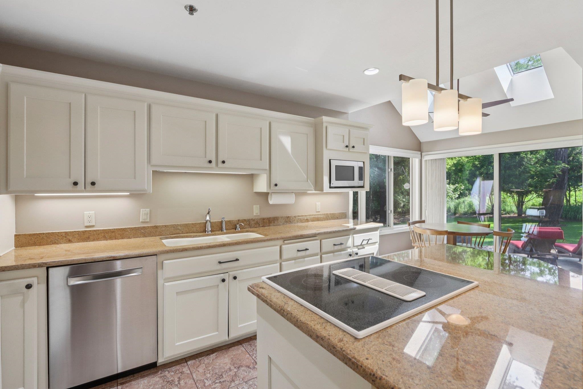 2395 White Oak Trail Oregon, WI 53575 - Photo 16 of 71