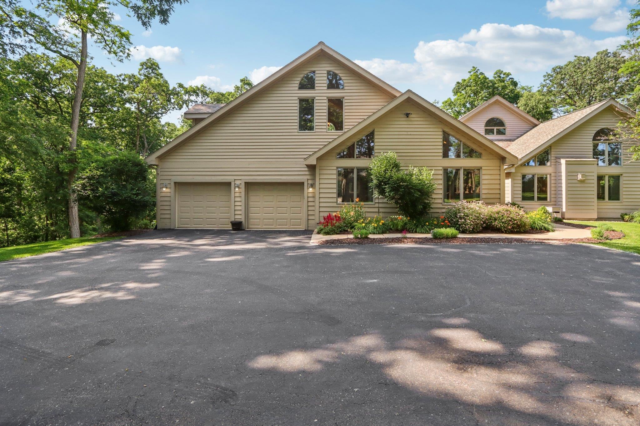 2395 White Oak Trail Oregon, WI 53575 - Photo 4 of 71