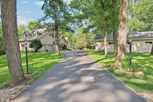 $1,699,900 | 2395 White Oak Trail, Oregon, WI 53575