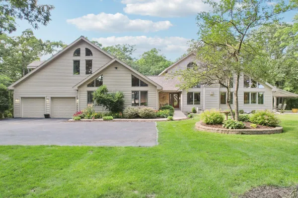 $1,699,900 | 2395 White Oak Trail, Oregon, WI 53575