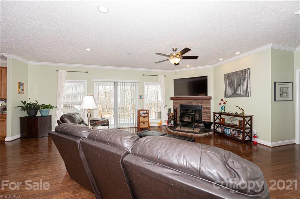 6972 Salem Road Walnut Cove, NC 27052 - Photo 8 of 24 Gallery Image 8