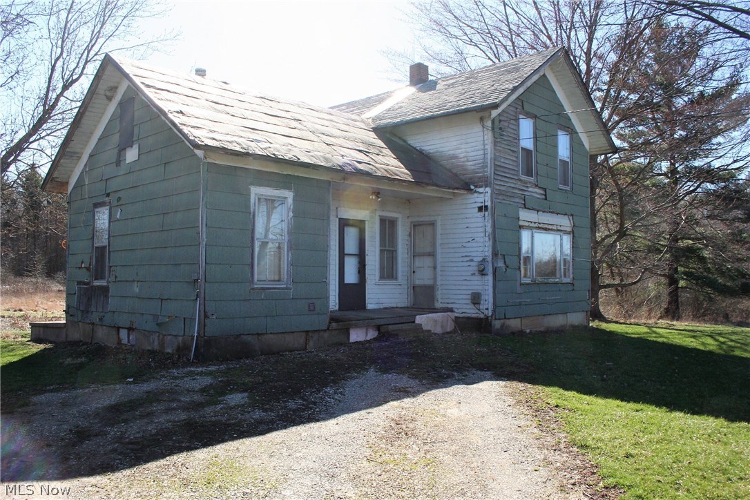 37051 Neff Road Grafton, OH 44044 - Photo 1 of 15 Gallery Image 1