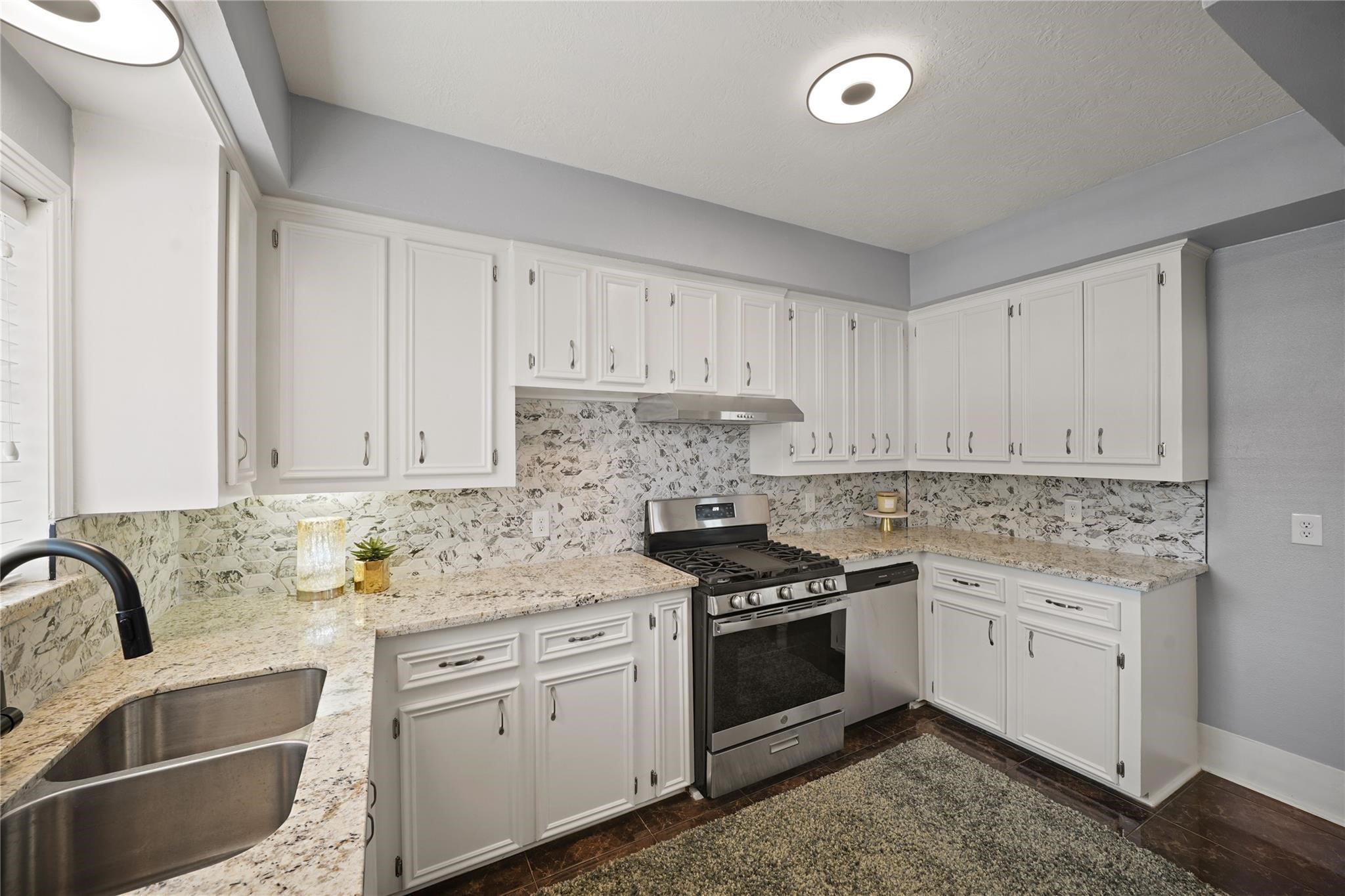 741 East 9th Street Houston, TX 77007 - Photo 13 of 43