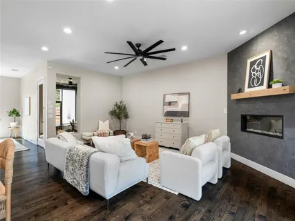 $879,900 | 4625 Weldon Street, Dallas, TX 75204