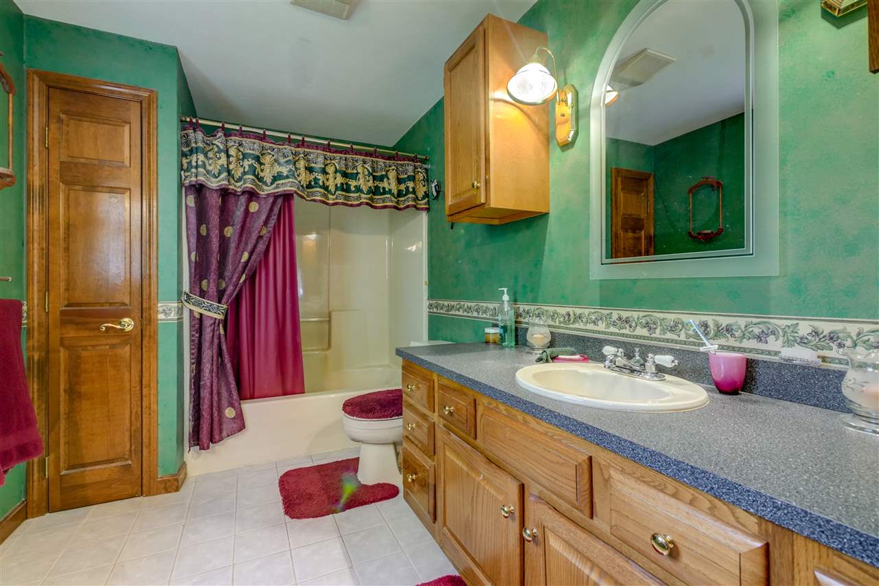 419 Derry Road Chester, NH 03036 - Photo 22 of 40