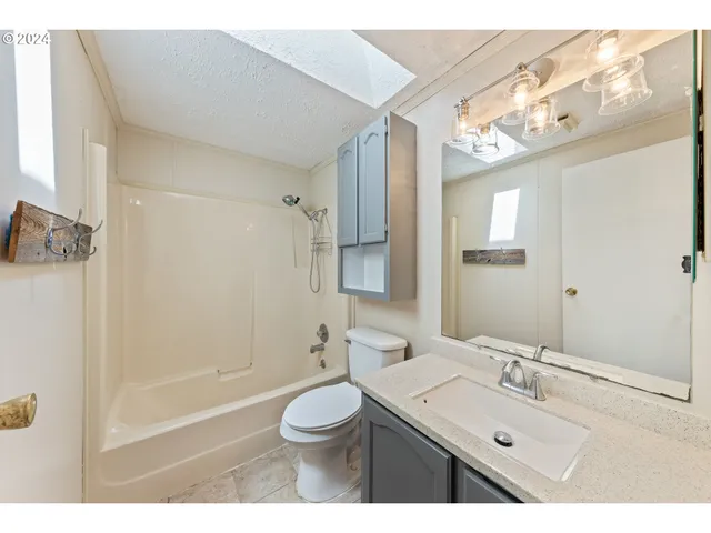 $345,000 | 18999 Nestucca Drive, Cloverdale, OR 97112