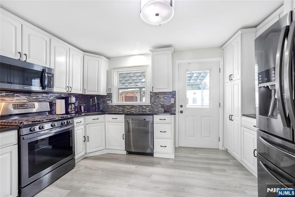 254 West Spring Valley Avenue Maywood, NJ 07607 - Photo 8 of 30