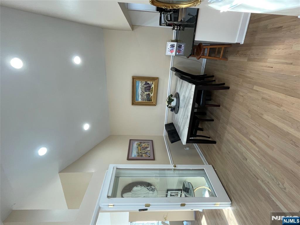 526 Rutland Avenue Teaneck, NJ 07666 - Photo 11 of 29