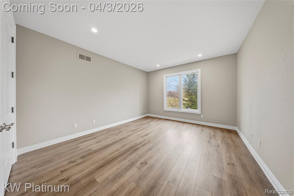 48877 Point Lakeview Street Chesterfield, MI 48047 - Photo 32 of 73