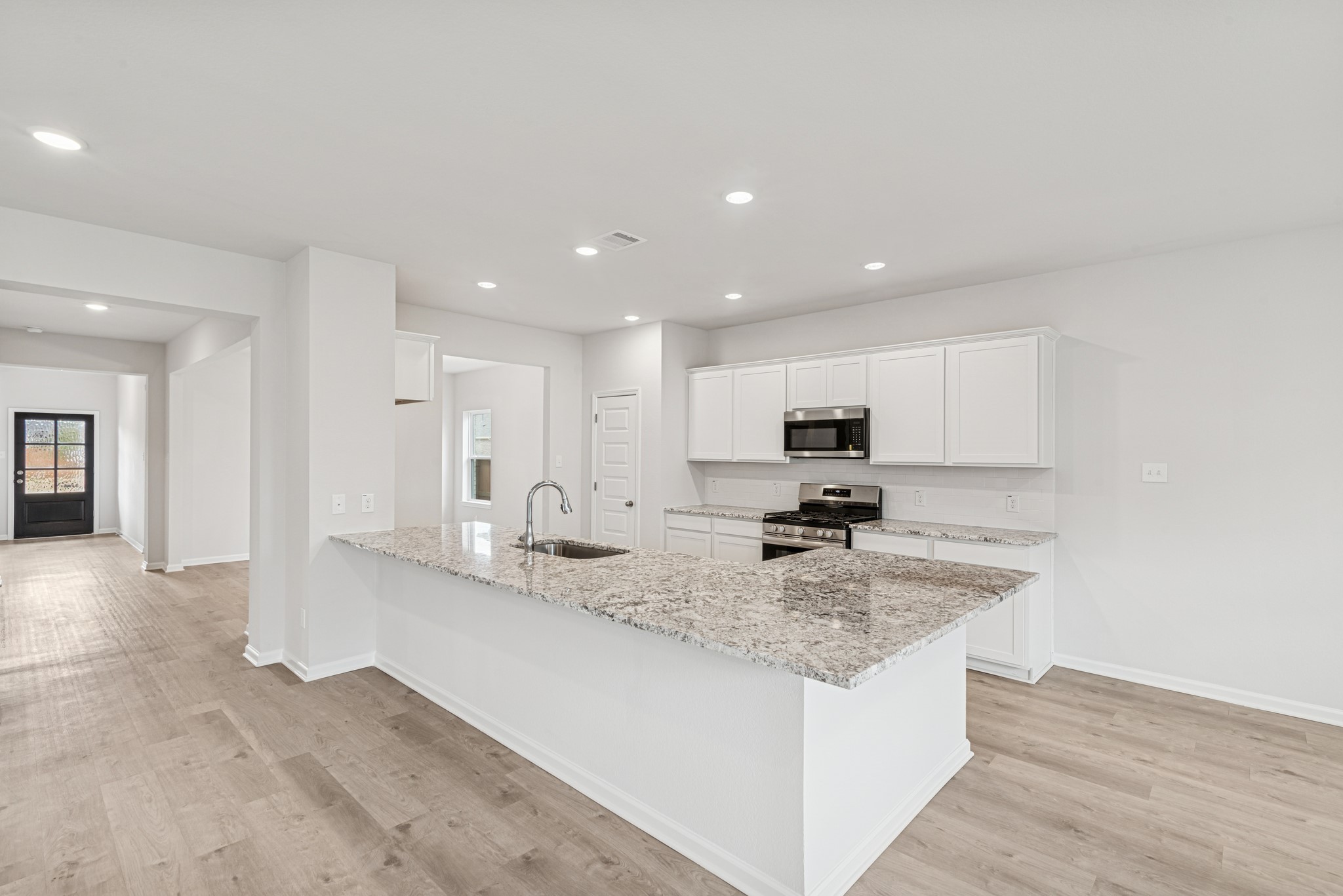 1903 Temple Grove Drive Rosharon, TX 77583 - Photo 11 of 37 The Avery- Kitchen